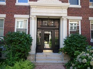 3 Bradford Ter, Brookline, MA 02446