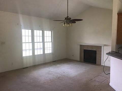 3rd image of 21040 Jackson Ln
