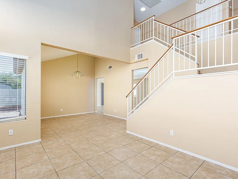 8348 Granite Peak Ct — Photo 6