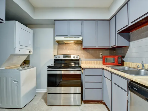 9350 Country Creek Dr APT 50, Houston, TX 77036