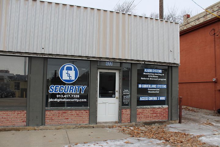 1st image of 211 N 5th St
