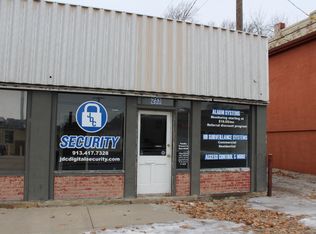 211 N 5th St, Leavenworth, KS 66048