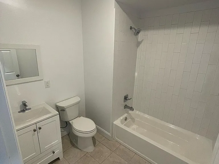 33 12th Ave #2 — Photo 8
