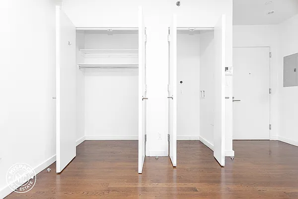 Rented by MySpaceNYC | media 46