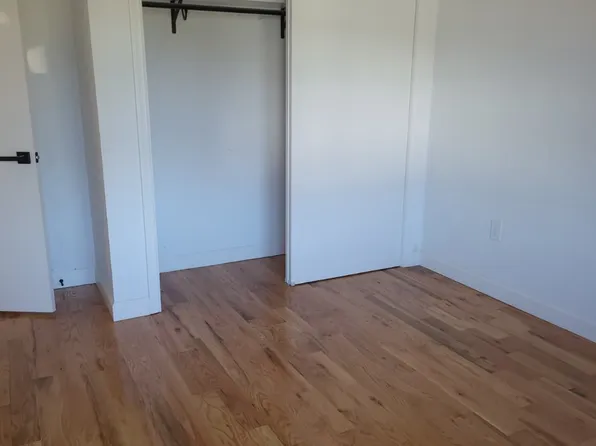 225-06 Mentone Avenue image 13 of 23