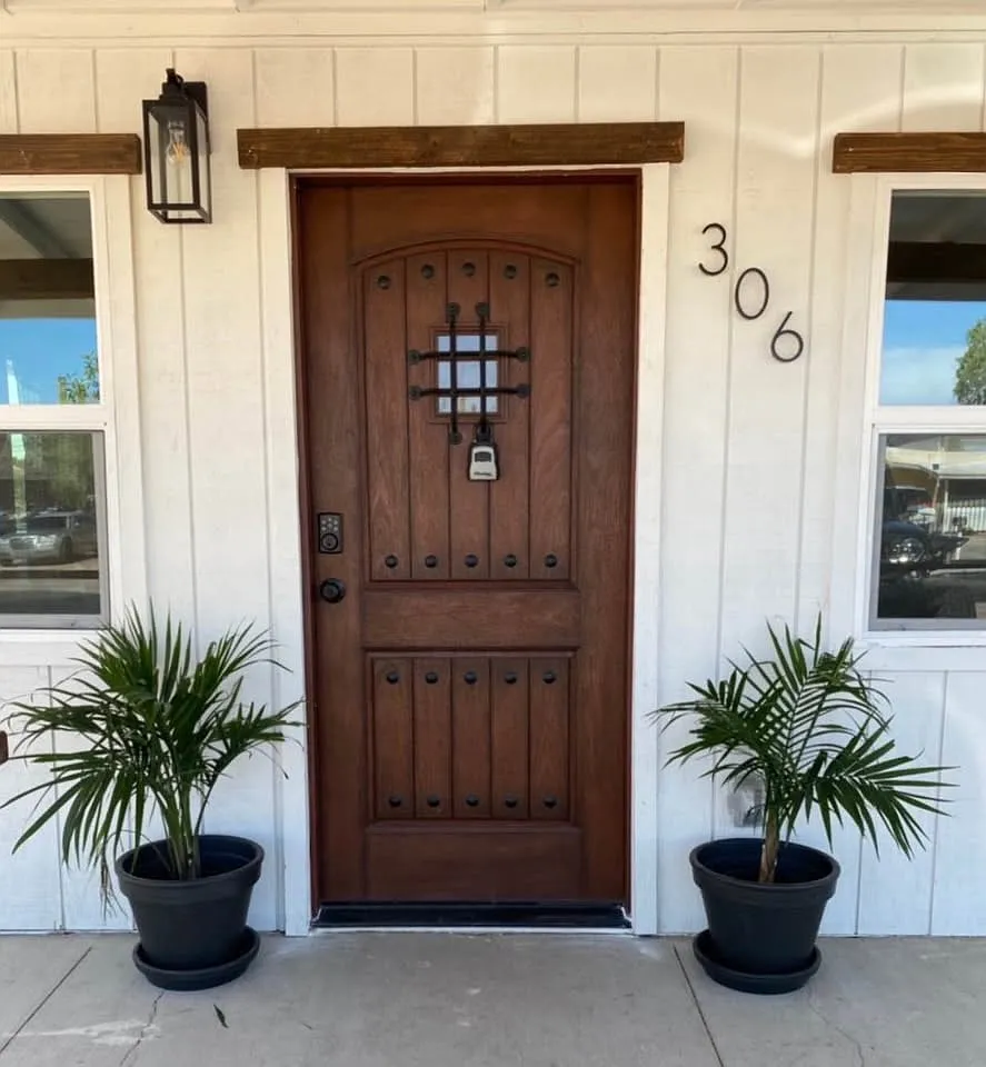 2 bed, 1000 sqft, $1,800 — Photo 1