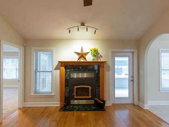 5th image of 173 Oakwood Trl
