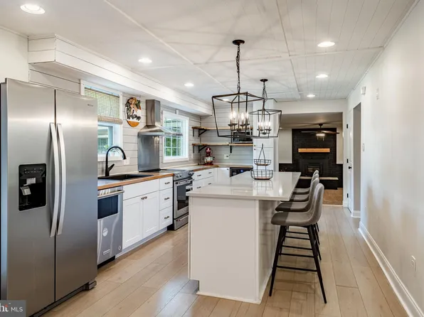 2190 Claremont Dr, Hatfield, PA 19440