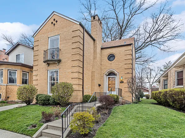 5649 N Virginia Ave, Chicago, IL 60659