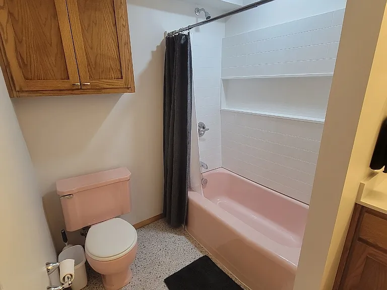 512 N Steele Ave #204 — Photo 8