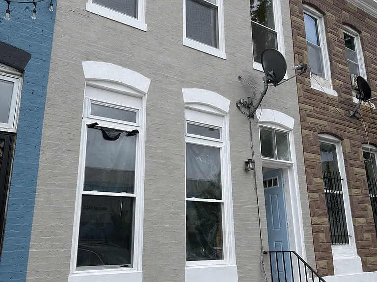 211 N Lakewood Ave — Photo 1