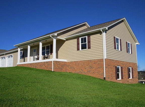 2nd image of 303 Fairfield Way