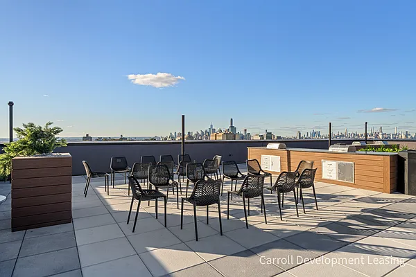 Rented by Carroll Development Leasing LLC | media 40