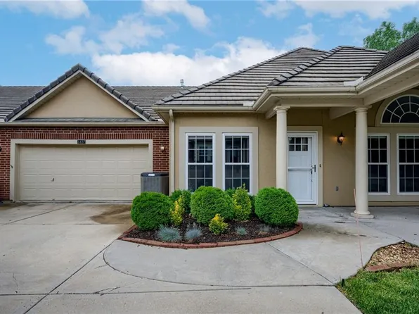 5437 W 145th Ter, Leawood, KS 66224
