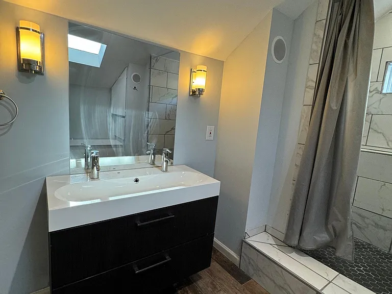 1207 N 5th St — Photo 11