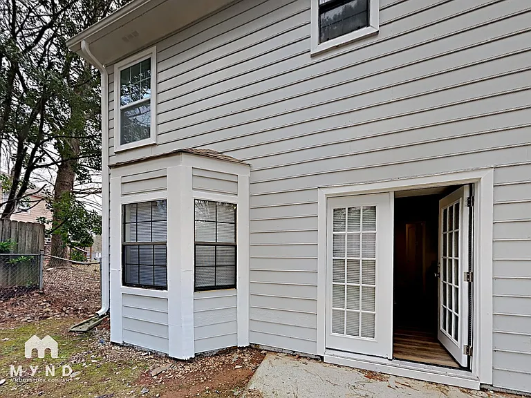4832 Wyndam Dr — Photo 22