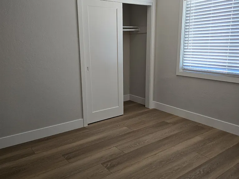296 Power Ave — Photo 7