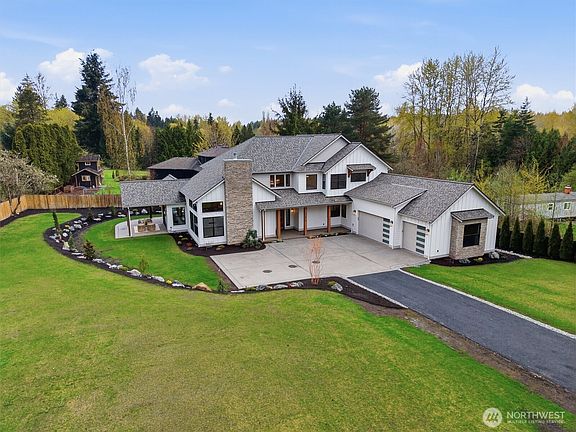 3rd image of 17218 NE Woodinville Duvall Rd