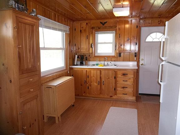 3rd image of 888 Chamber Ct