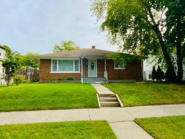 909 Prescott St, Waukegan, IL 60085