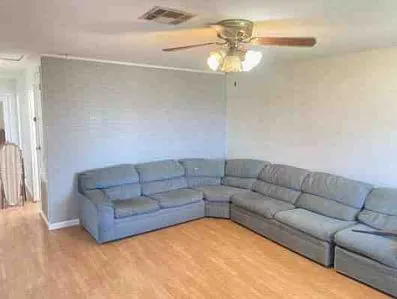1501 Maplewood Dr — Photo 8