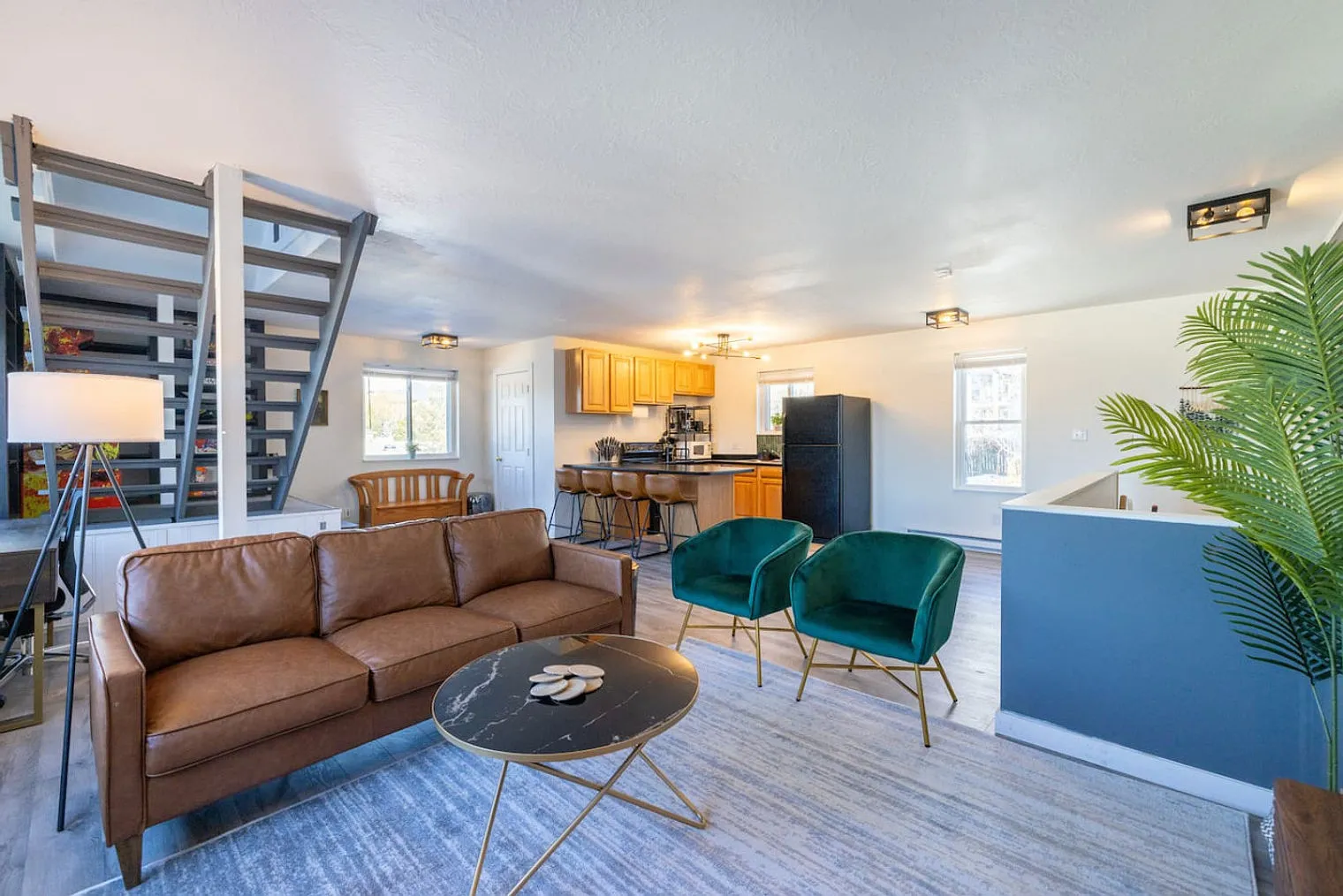 1 bed, 1.0 bath, 990 sqft, $2,413 — Photo 1