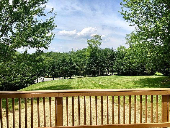 DECK OFF SIDE YARD