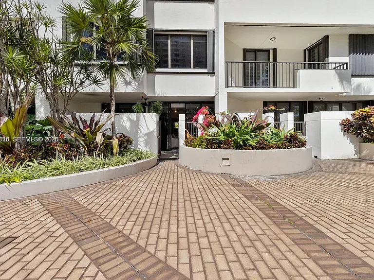 520 Brickell Key Dr #A307 — Photo 33