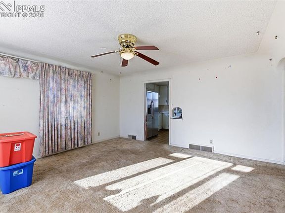 5th image of 1824 W Platte Ave
