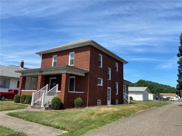 742 2nd St SW, New Philadelphia, OH 44663