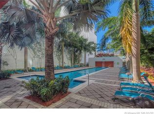 132 NE 2nd Ave #1, Miami, FL 33132