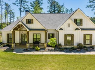 421 Pierce Chapel Rd, Newnan, GA 30263