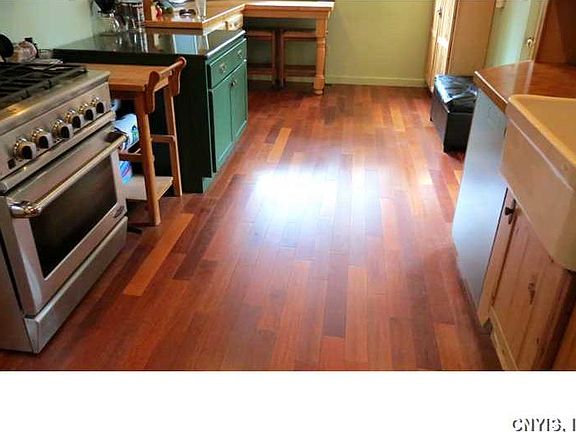 3rd image of 385 S Point St