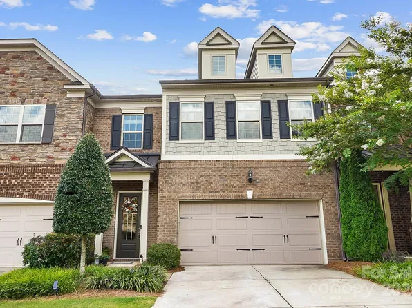 10718 Campbell Commons Way, Charlotte, NC 28277
