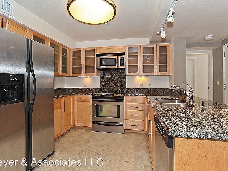 1st image of 600 Queen St APT 1708