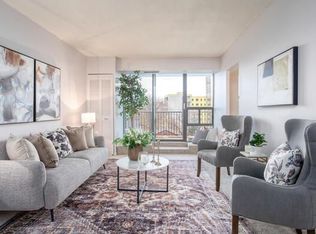 81 Church St #403, Kitchener, ON N2G4M1