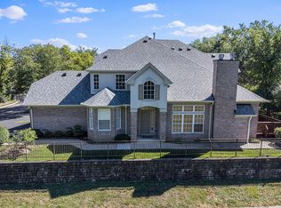 7930 Ashbrook Ct, Darien, IL 60561