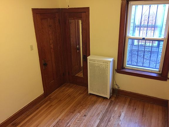 4th image of 1520 N Kildare Ave