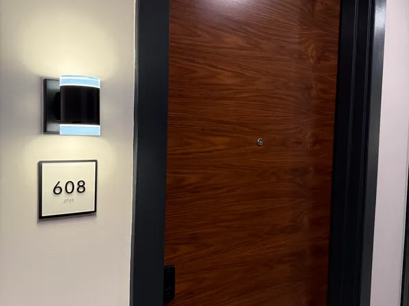 37 L St SE, Washington, DC