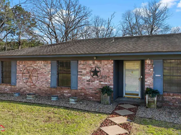 137 S Estates Cir, Henderson, TX 75652