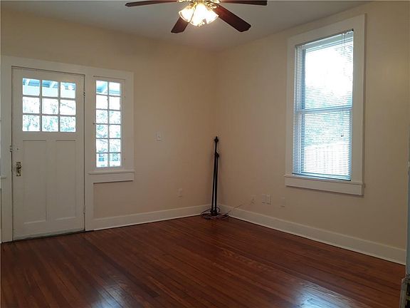 4th image of 3515 Banks St