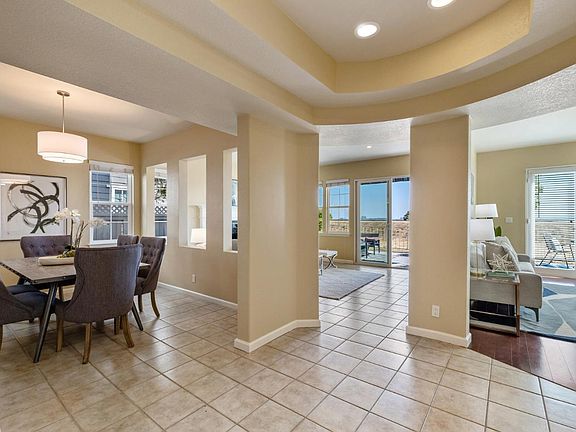 5th image of 43 Waterside Cir