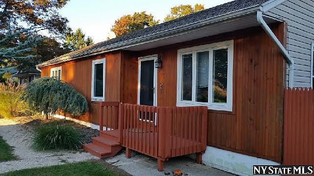 1st image of 21 Wendy Dr