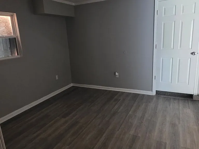 1420 Williams St — Photo 6