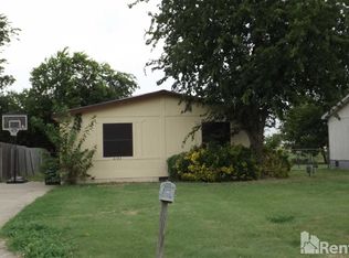 2103 Winding Creek Dr, Cleburne, TX 76033