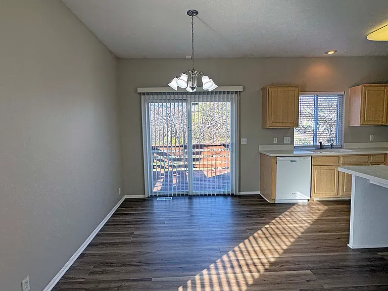 5197 N 144th Ct — Photo 11