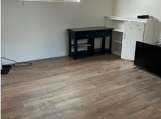 11471 Riverside Dr #4, North Hollywood, CA 91602