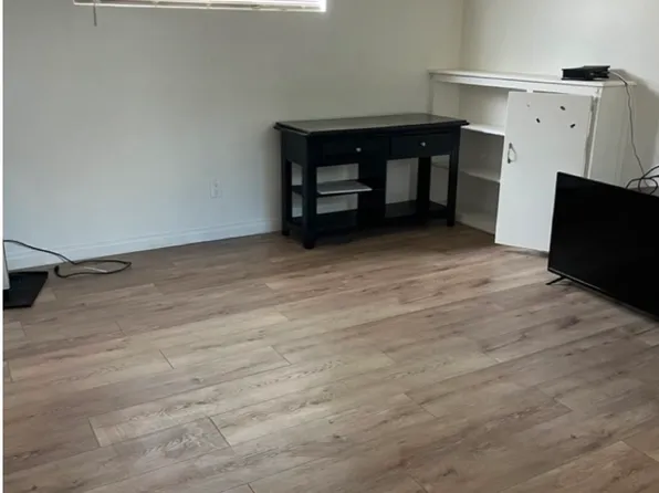 11471 Riverside Dr #4, North Hollywood, CA 91602