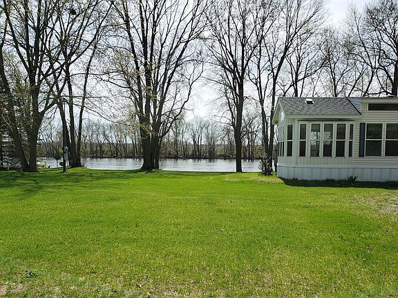 2nd image of 9070 Lake Forest Dr