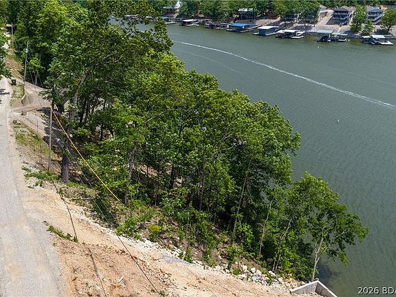 5th image of Mimosa Rd